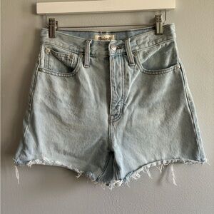 Madewell button fly The Mom Jean Short size 24